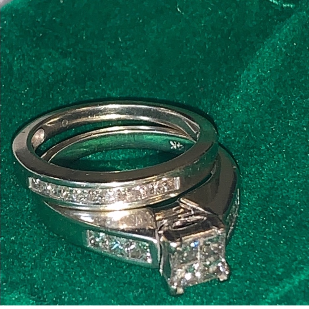 1.25 carat 14K White Gold Princess Quad Diamond Bridal Set sz 7. EUC